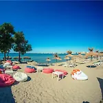 Sunny Sanny Parking Free Apartment *