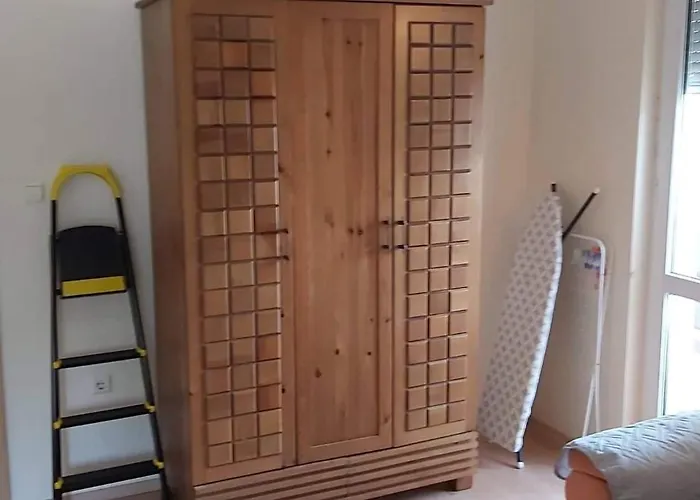 Sunny Sanny Parking Free Apartman *